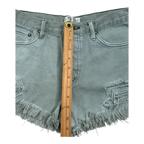 We the Free Denim Cutoff Jean Shorts Destroyed Ripped Sage‎ Green Sz 28 Button - Picture 6 of 11